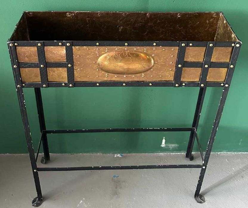 Floreira antiga em ferro e cobre, vaso floral