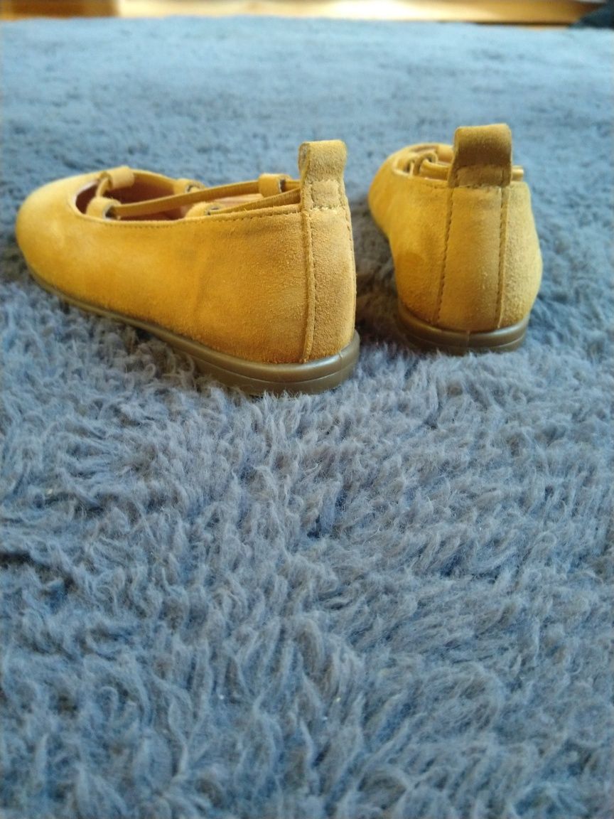 Baleriny firmy Unisa rozm. 25