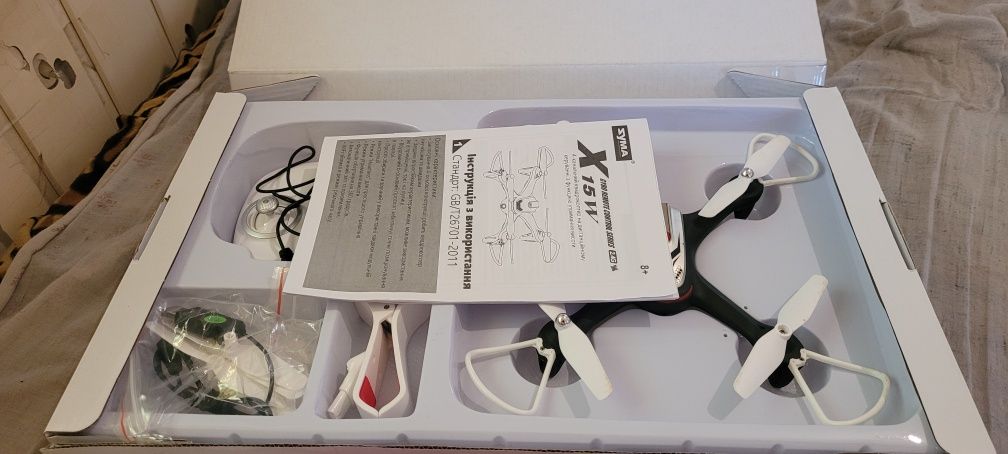 Квадрокоптер Syma x15w с камерой