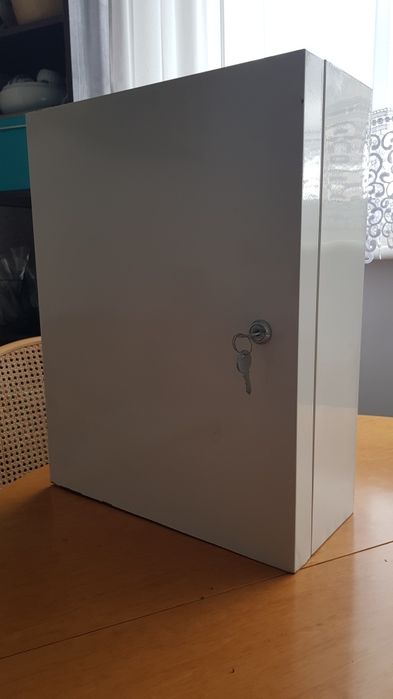 Sejf domowy biały