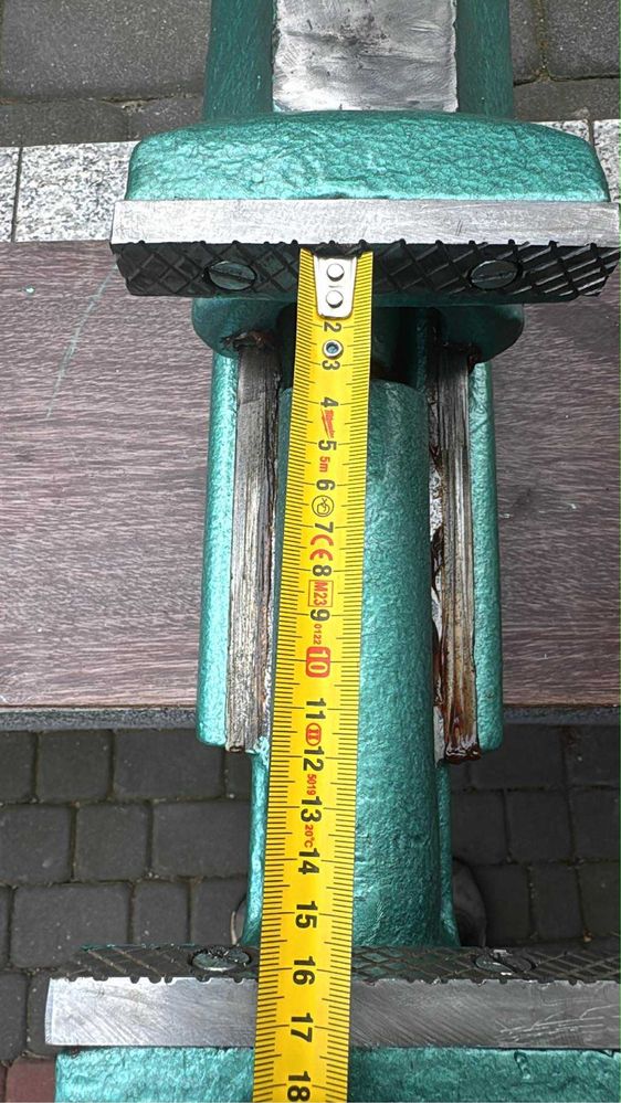 Stare  imadlo warsztatowe 125mm