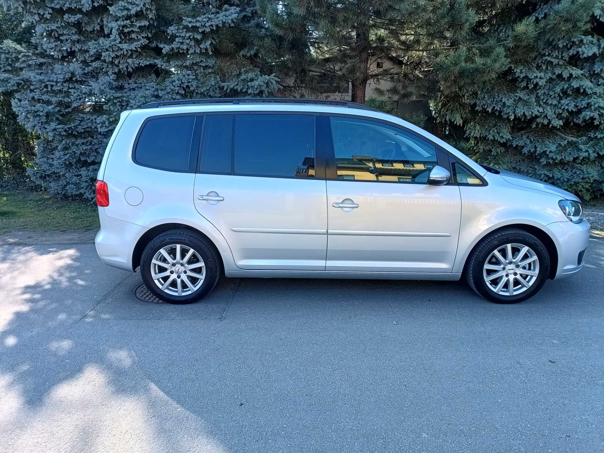 Piękny Touran 1.6 Tdi 105 Km z Niemiec, 7 osobowy AUTA ŻURAWICE