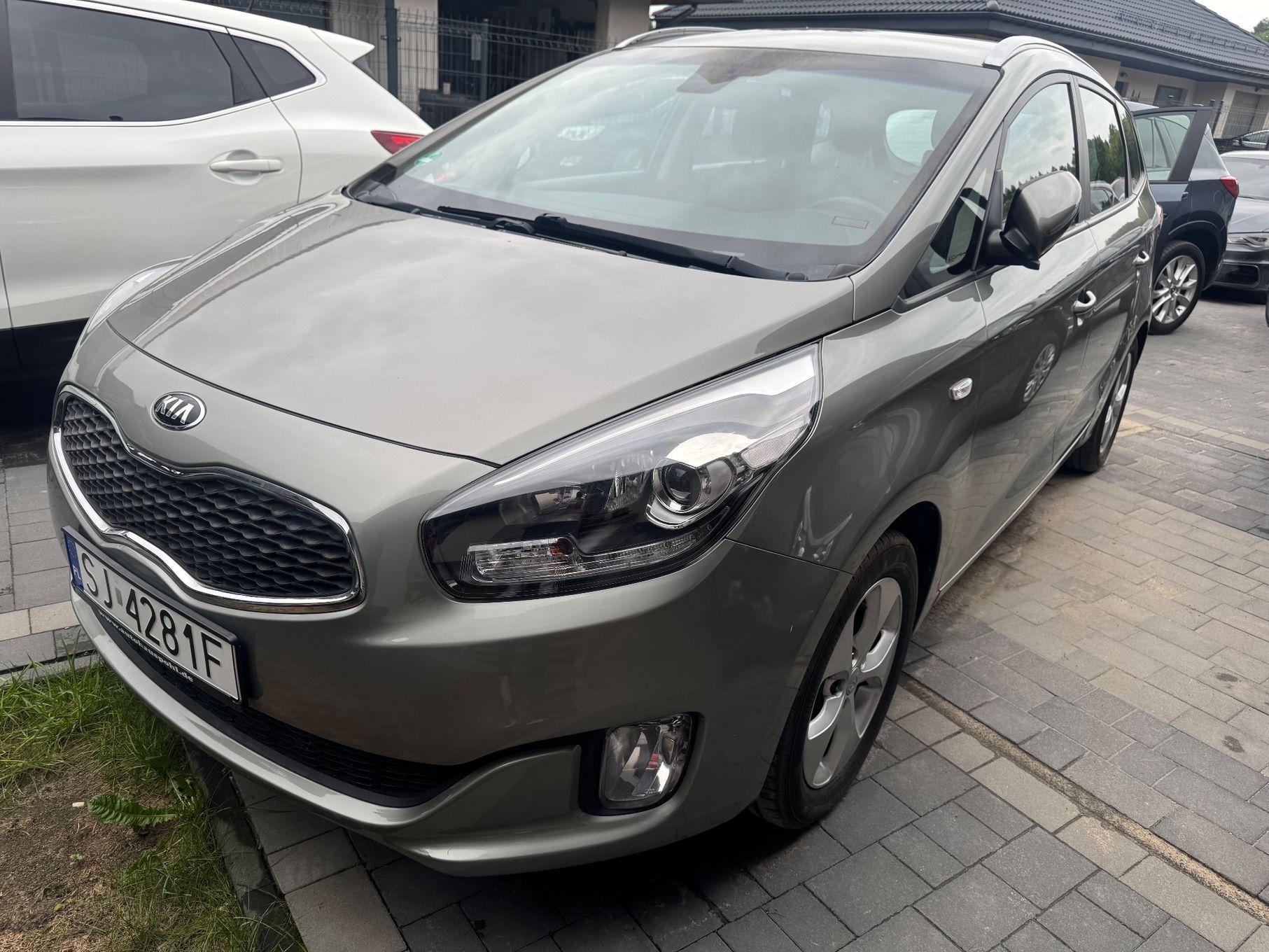 Kia Carens LED*benzyna 1.6*niski udok. przebieg*Bezwypadkowa