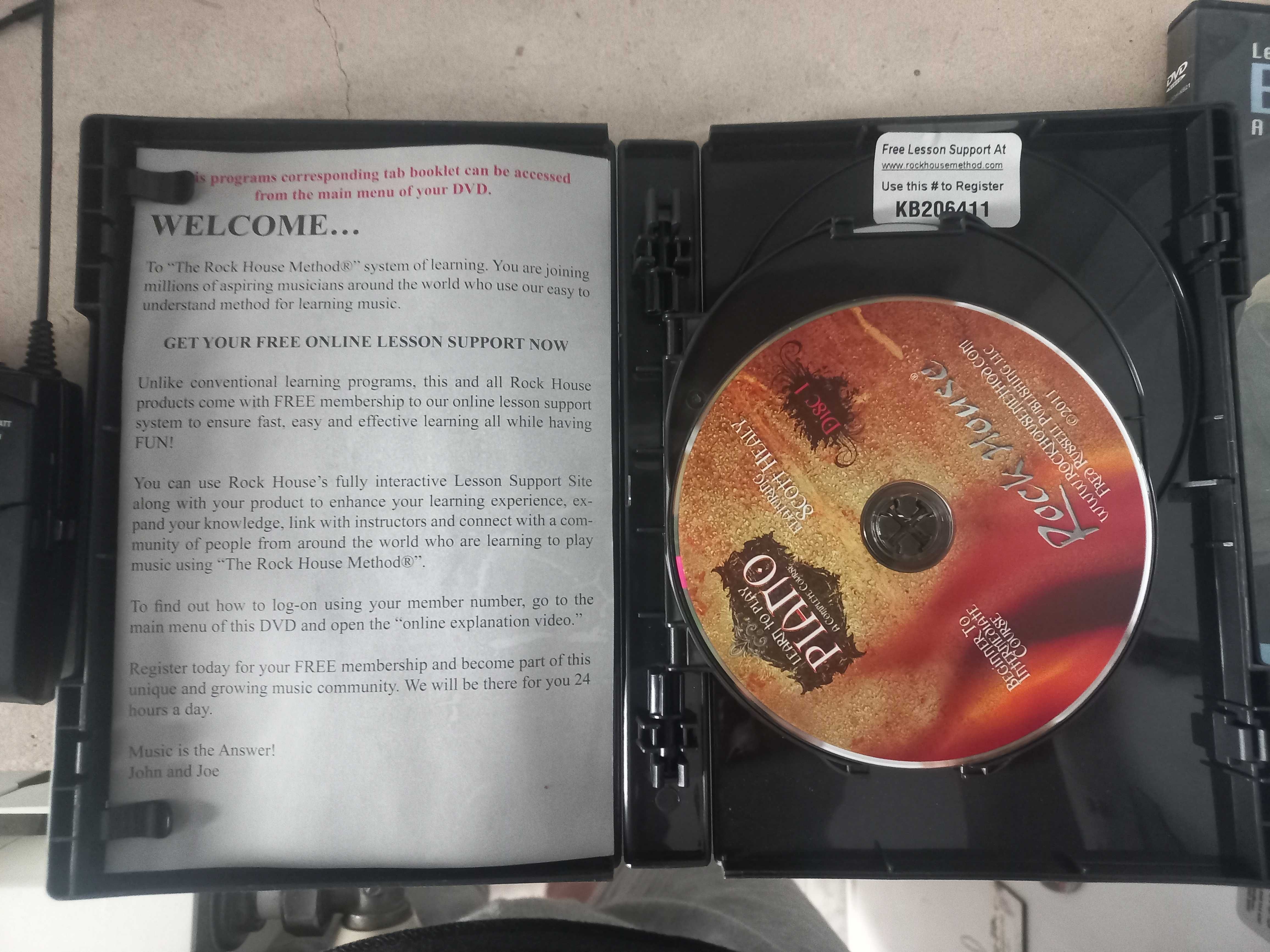 DVD Learn to Play Piano - A Complete Course NOVO