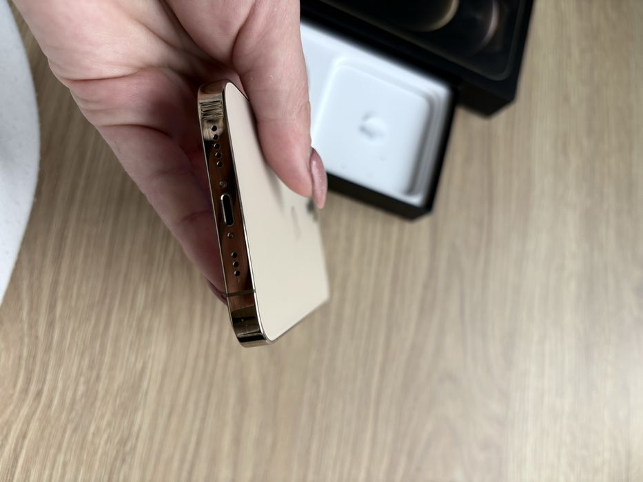 Piekny Iphone 12 pro