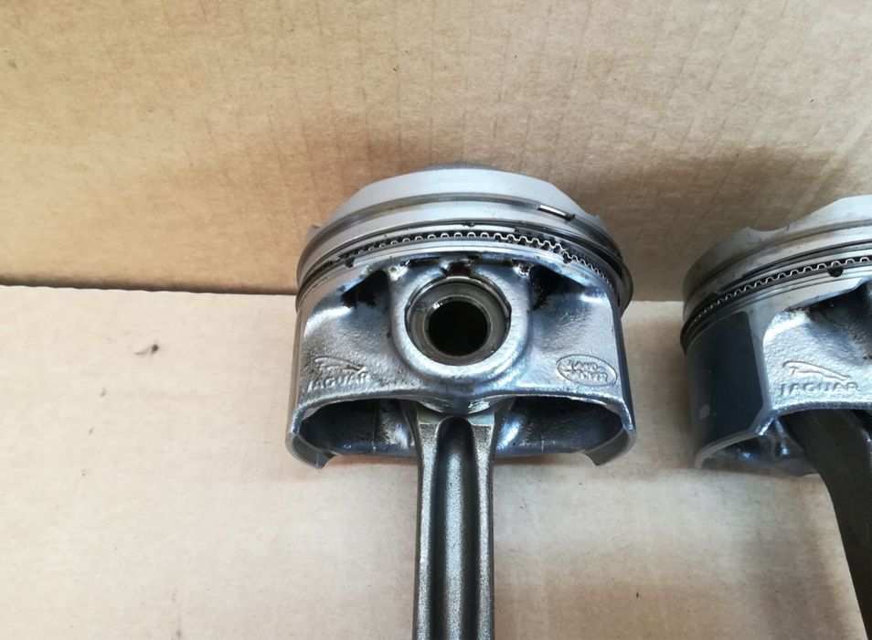 Шатун поршень  Jaguar XE XF RANGE Renge rover EVOQUE 2.0 PT204