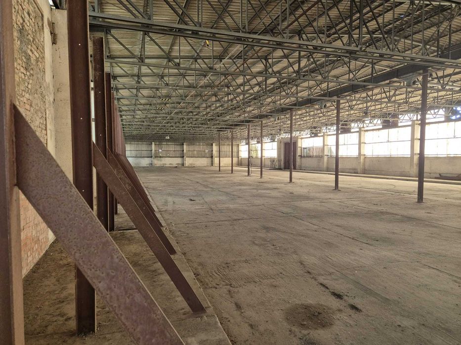 Magazyn do wynajęcia 2400 m2, Plac utwardzony - 3000 m2 w Loecknitz