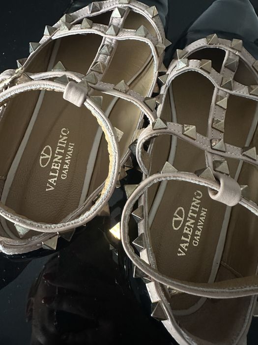 Baleriny Valentino Garavani z ozdobnymi nitami 38 ćwieki lakierowane