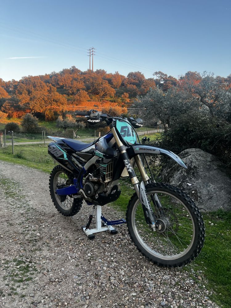 Yamaha yz250f.