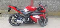 Motocykl Yamaha yzf r125