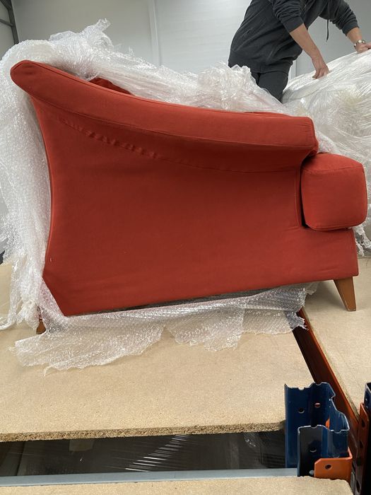 Sofa vermelho e veludo barato