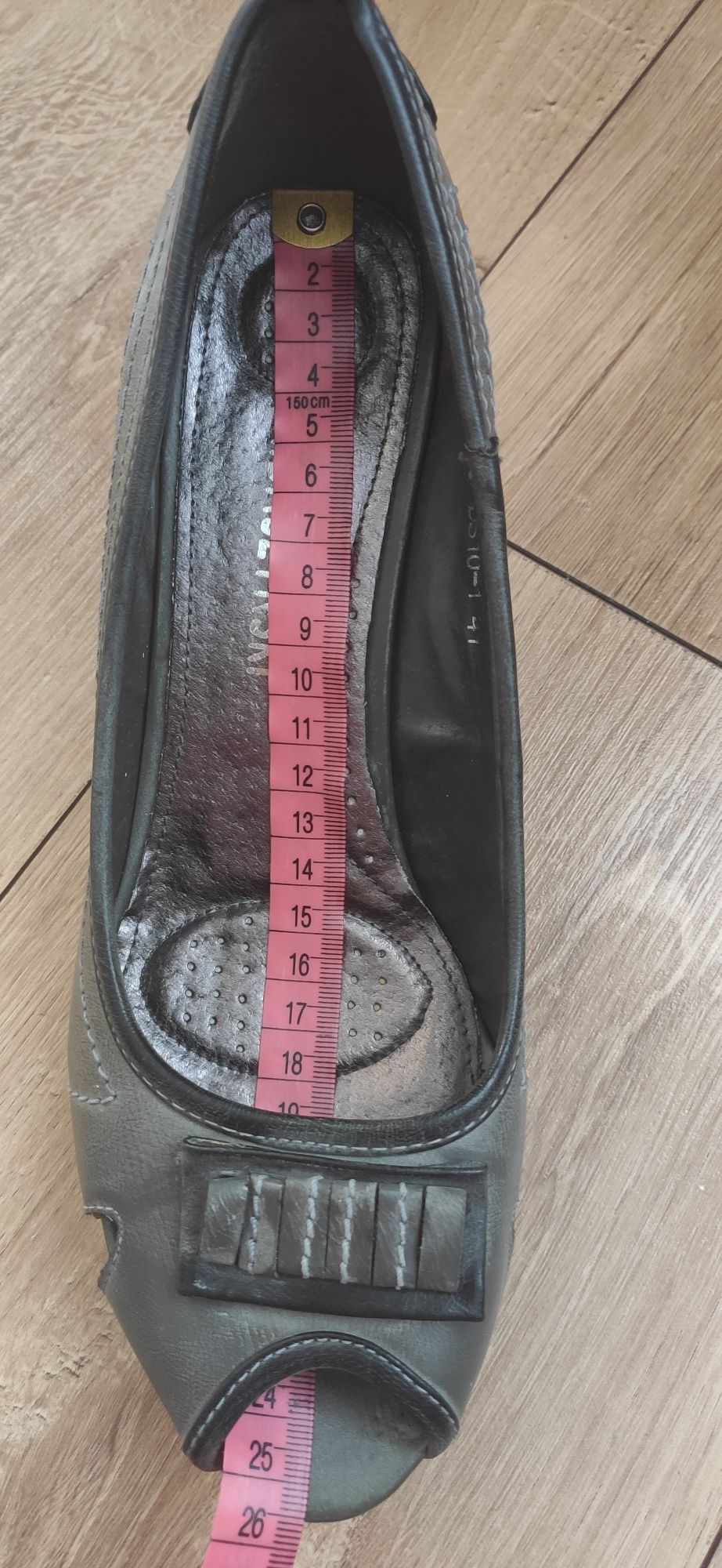 Buty na koturnie nowe
