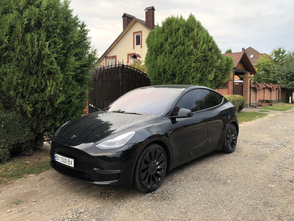 Продається /обмін на Нерухомість Tesla Y 2022 Perfomance