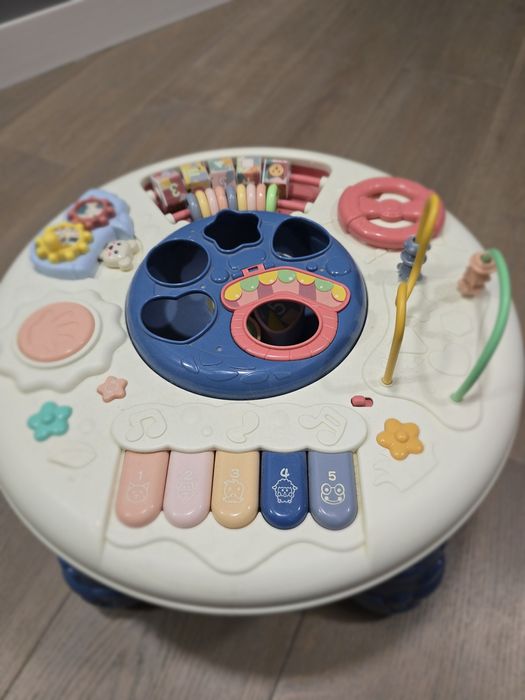 Дитячий ігровий столик