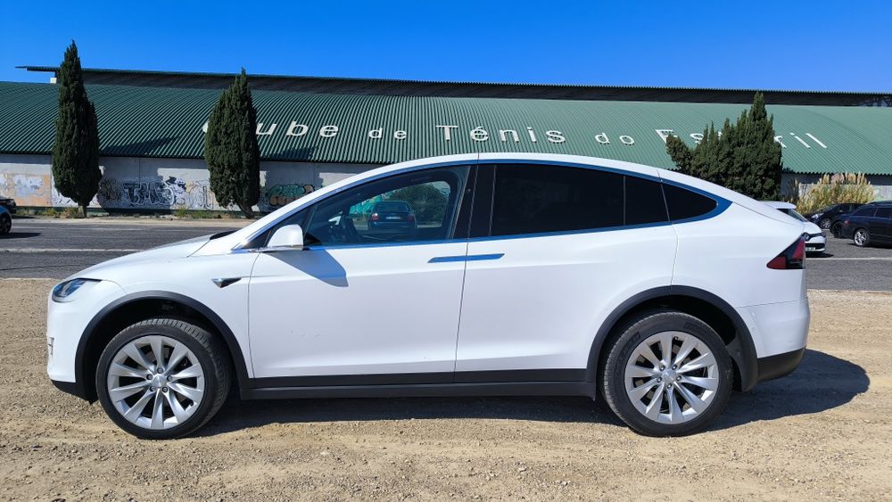 Tesla x 75D 2018