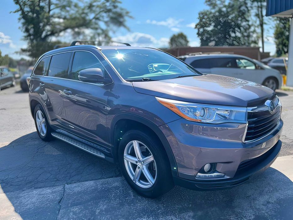 Toyota Highlander      2016