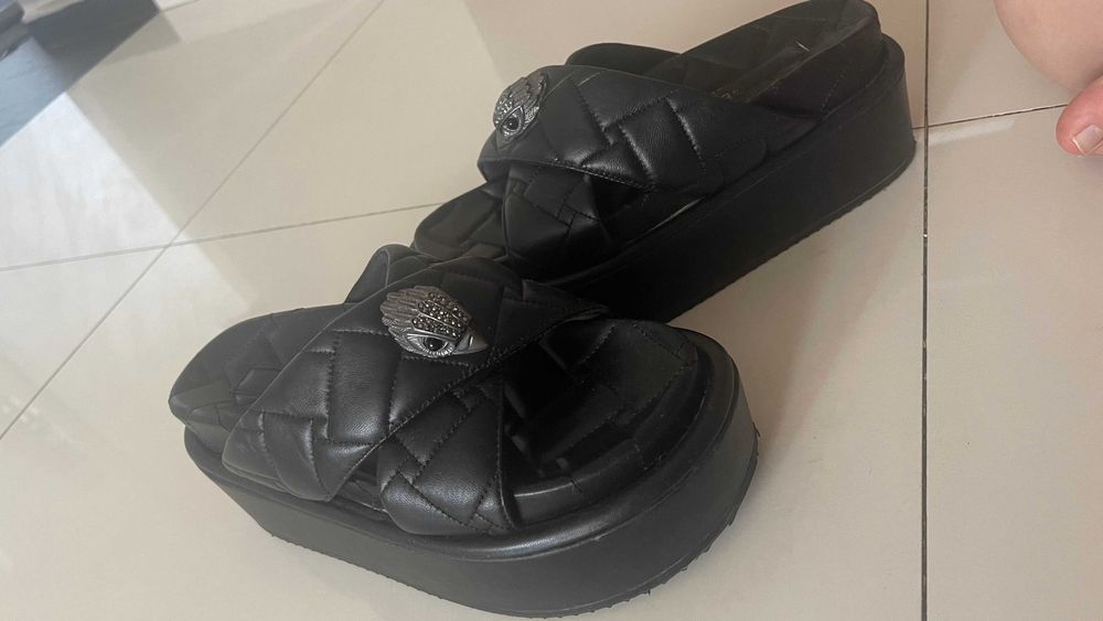 Modne damskie klapki skórzane,luksusowej firmy Kurt Geiger.