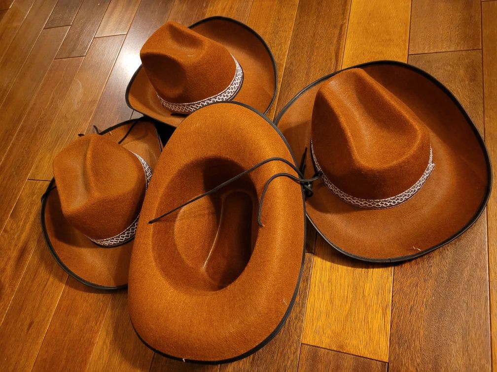 Kapelusze 4szt rodeo karnawał western-teatr-kino zawodowiec oryginał