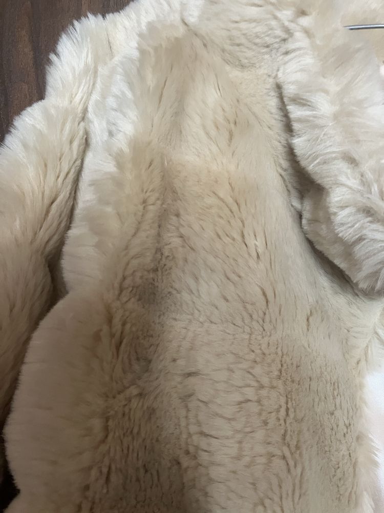 Casaco beje de pelo