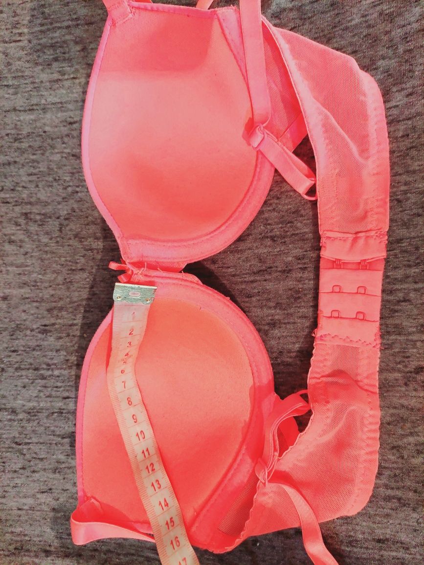 Biustonosz usztywniany 65C 70B push-up