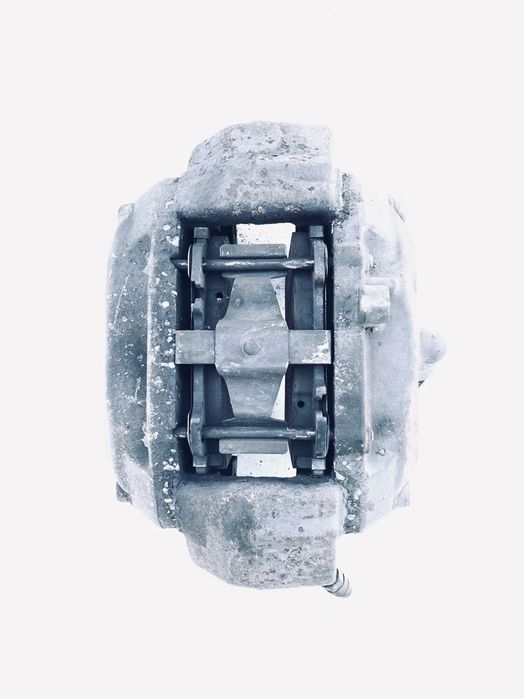 Супорт передній правий Mercedes-Benz E-Class W211