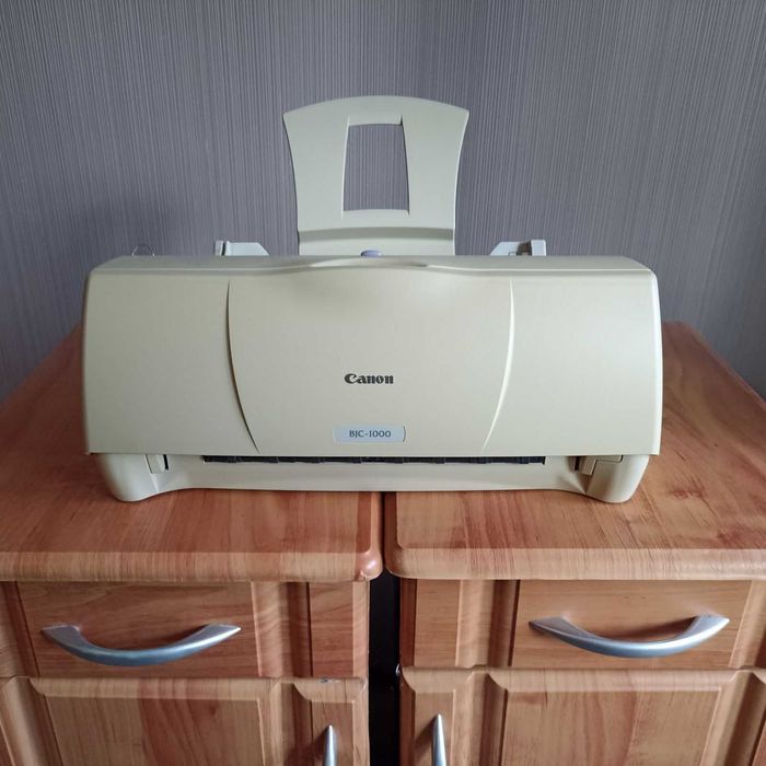 Цветной принтер Bjc 1000