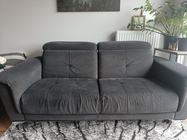 Włoska sofa z zagłówkami bez funkcji spania AMARENO