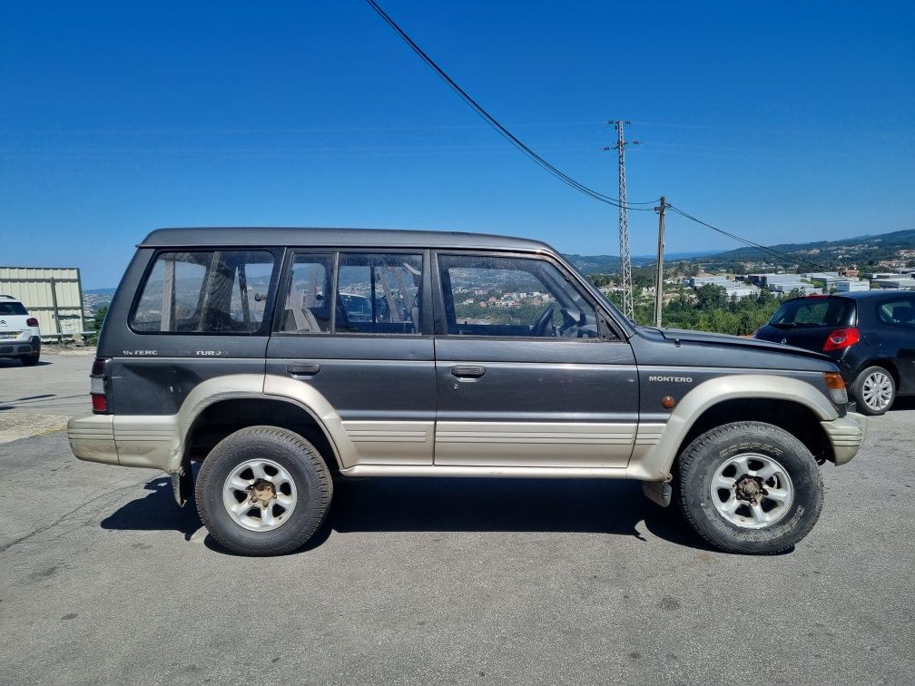 Mitsubishi Pajero 2.5 T.D Longo de 1996 para peças