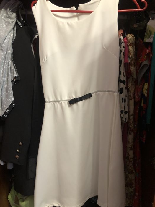 продам гарні нарядні платячка та спіднички