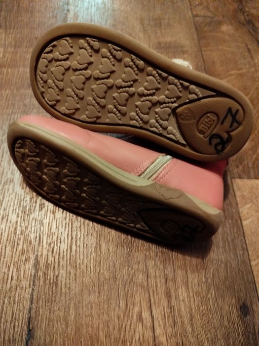 Віддам Безкоштовно взуття 27-28розмір фірми Bibi