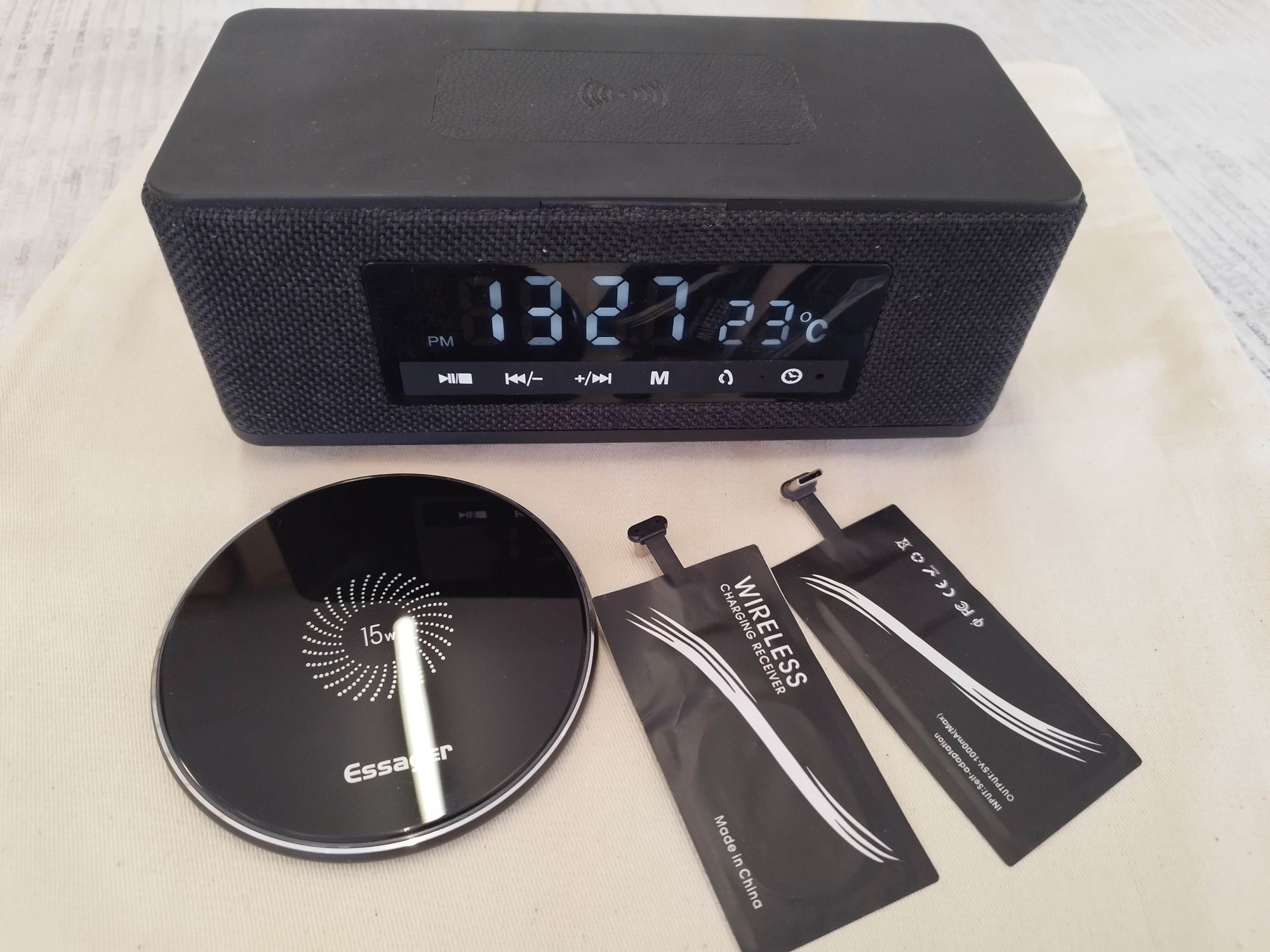 radio bluetooth  ze stacją ładującą