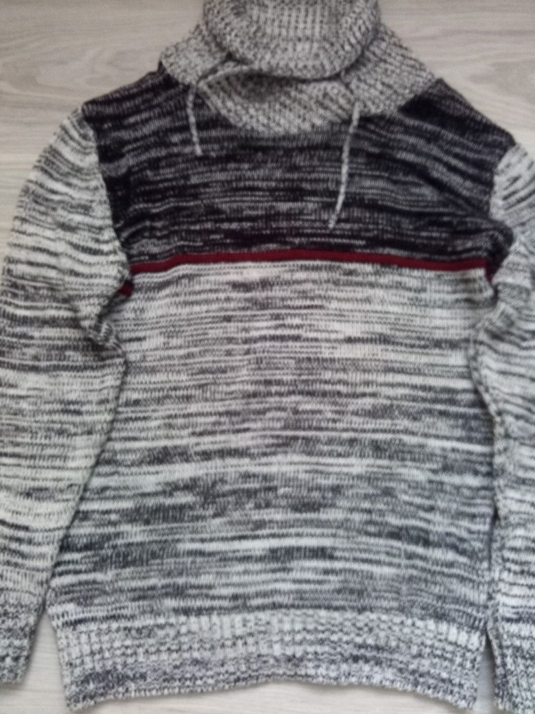 Продам свитер полушерстянойTNT, толстовки Marko Polo, Lacoste