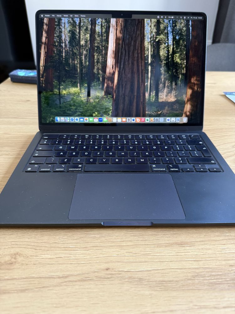Idealny Apple Macbook Air 13 A2681
