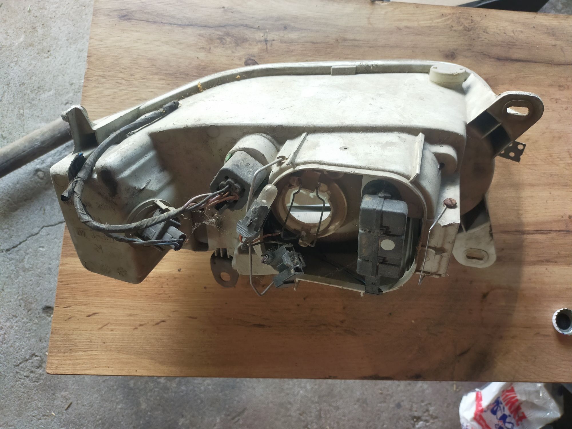 Lampa prawa Ford Escort MK6