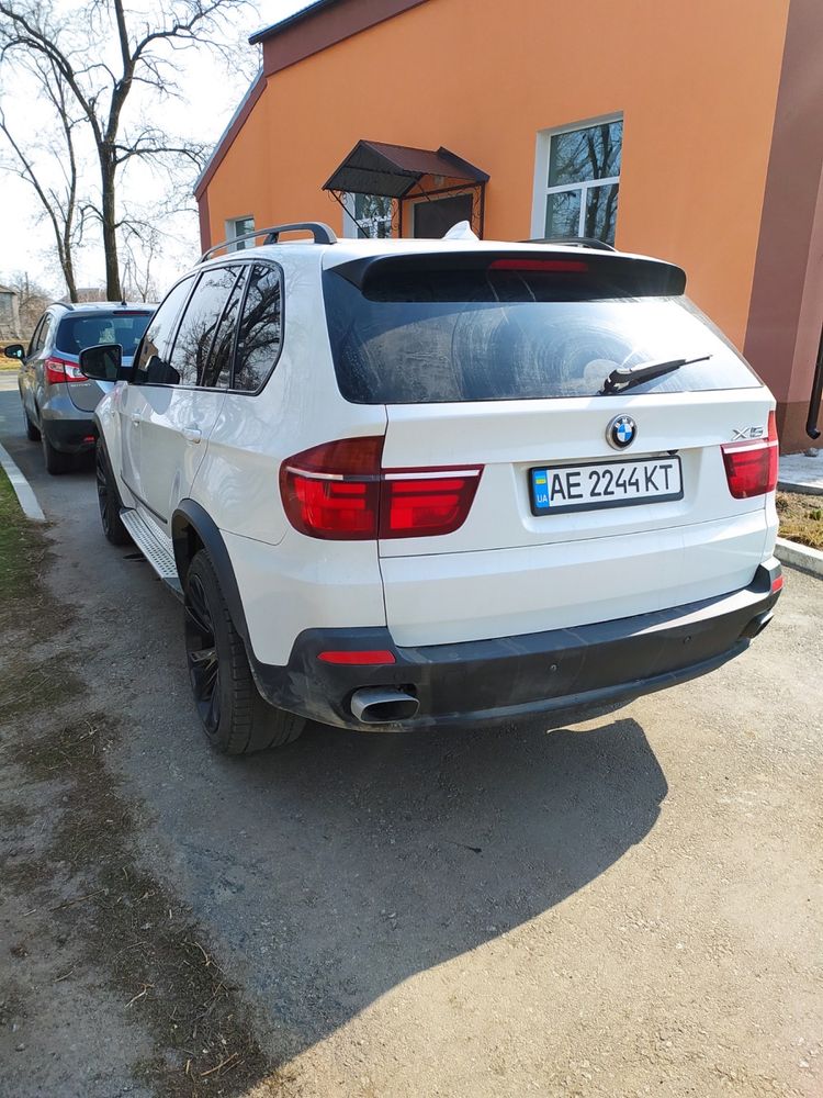 Продам BMW X5 E70 2008 год после полного ТО