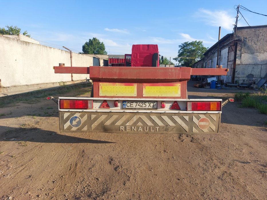 Напівпречип Контейнеровоз