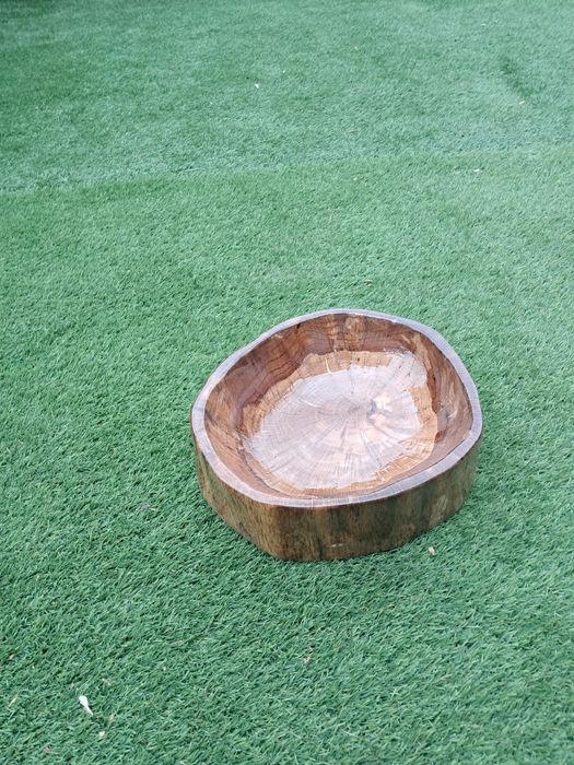 Mesa em Madeira macissa