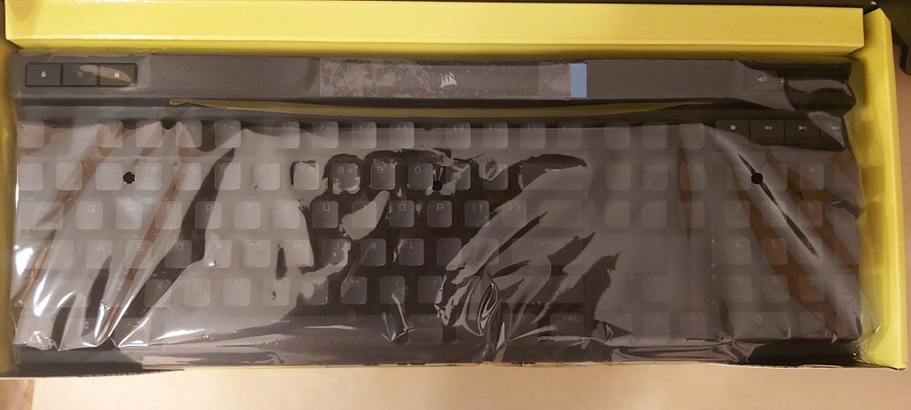 Mechaniczna klawiatura gamingowa Corsair k70 rgb pro cherry mx red