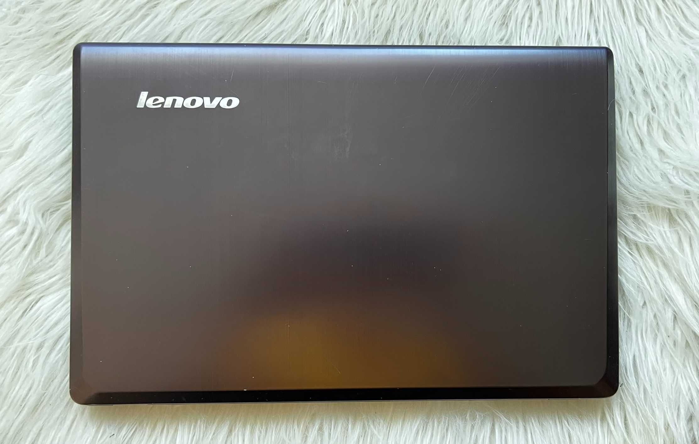 Laptop Lenovo IdeaPad Y580/15,6"/i5 32010M 2,50 GHz/NVIDIA GTX 660M