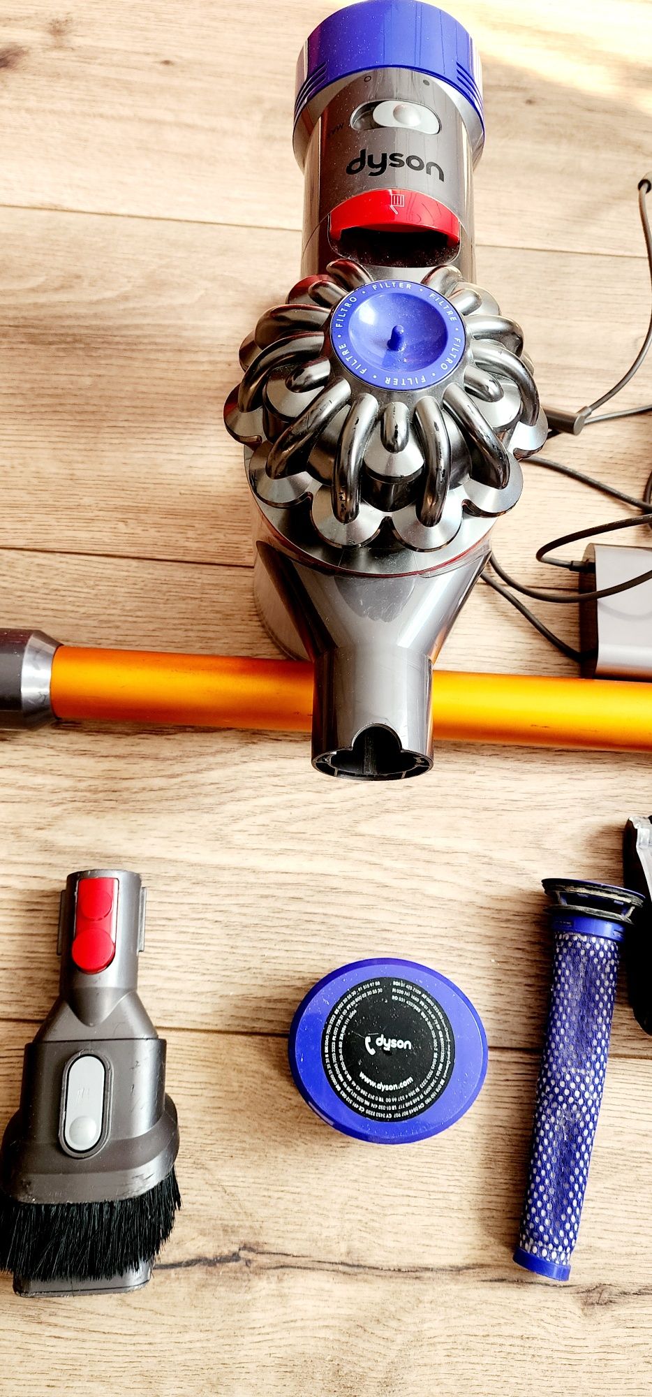 Dyson V8 Absolute komplet