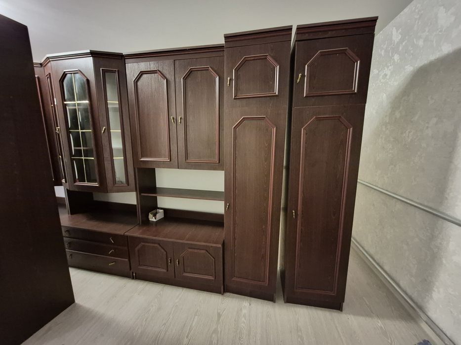 Стінка у вітальню