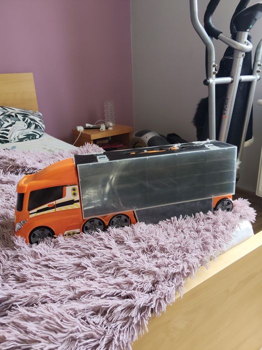 Duże auto do zabawy