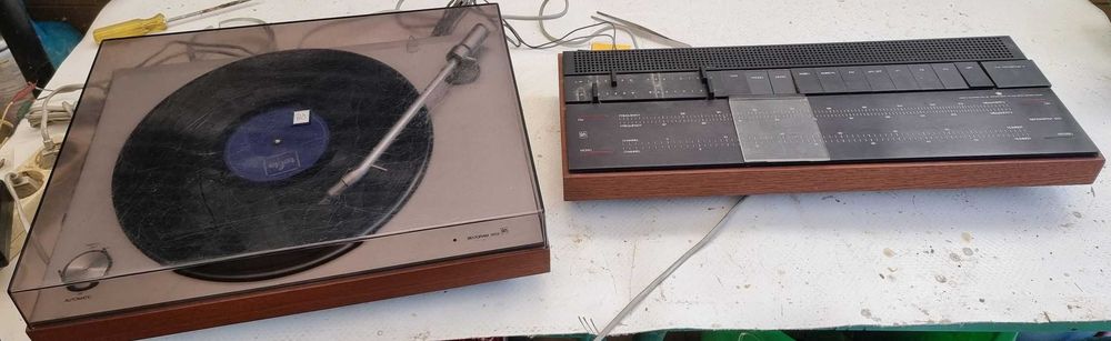 Gira discos e Rádio Amplificador Biogram 1202