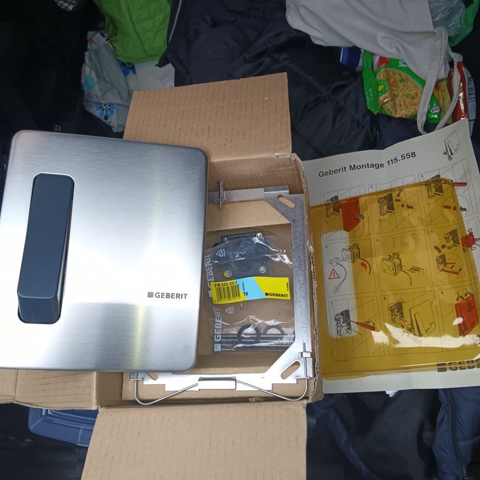 Elektroniczny sterownik spłukiwania pisuaru Geberit"