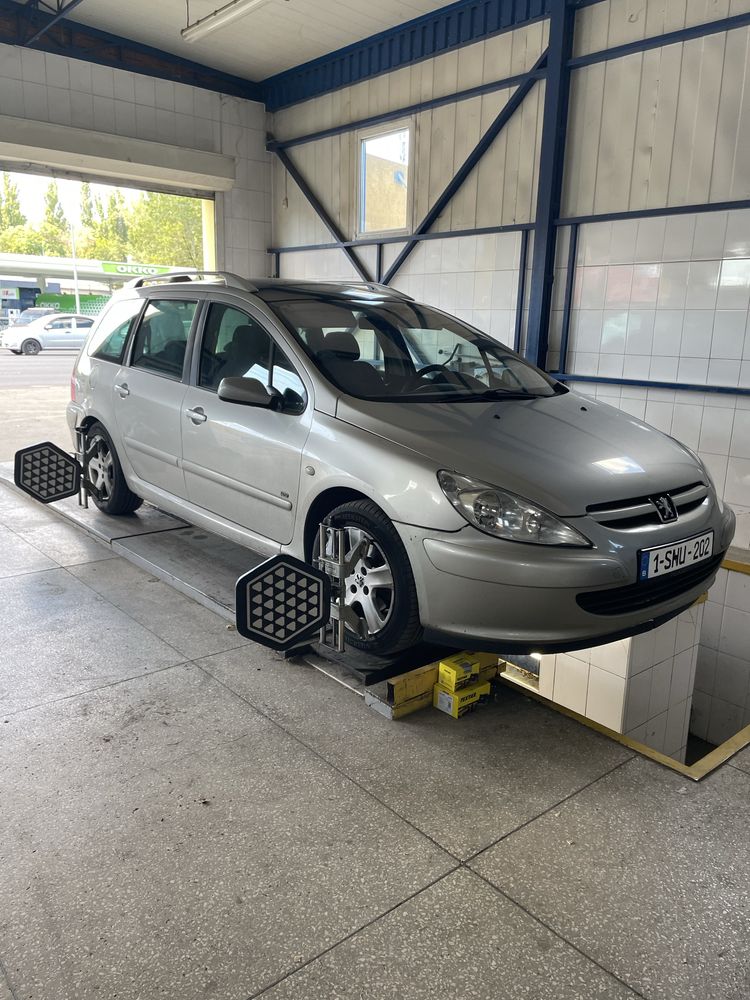 Peugeot 307sw 2 л турбодизель 7 мест