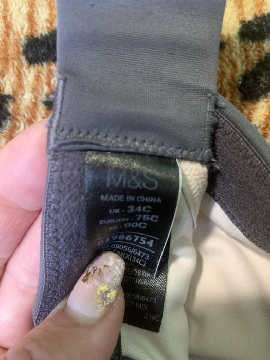 Топ, бюстгалтер, топік