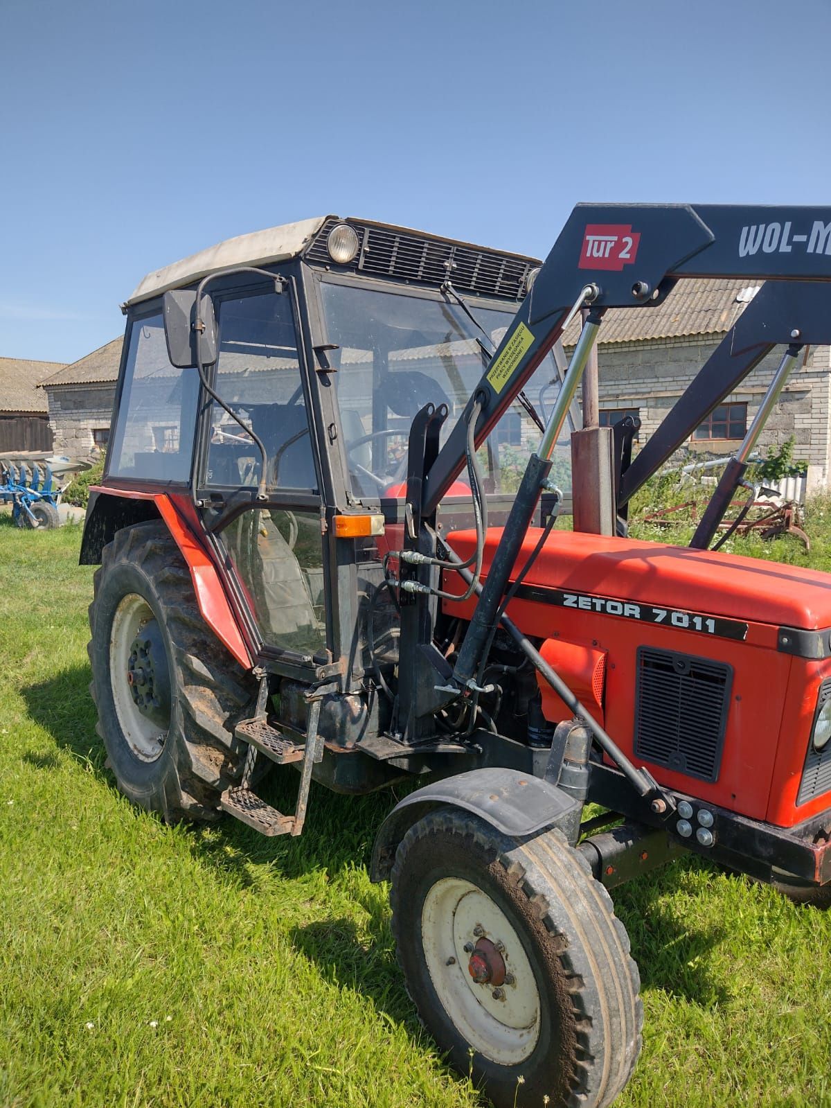 Zetor 7011 z turem