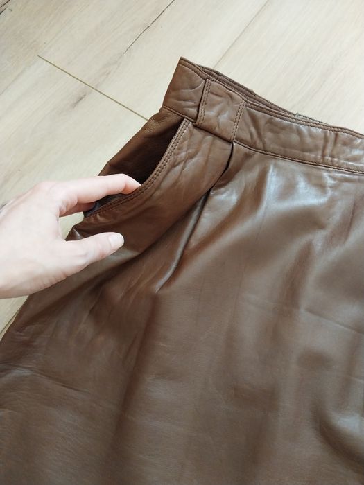 Шкіряні спідниці.