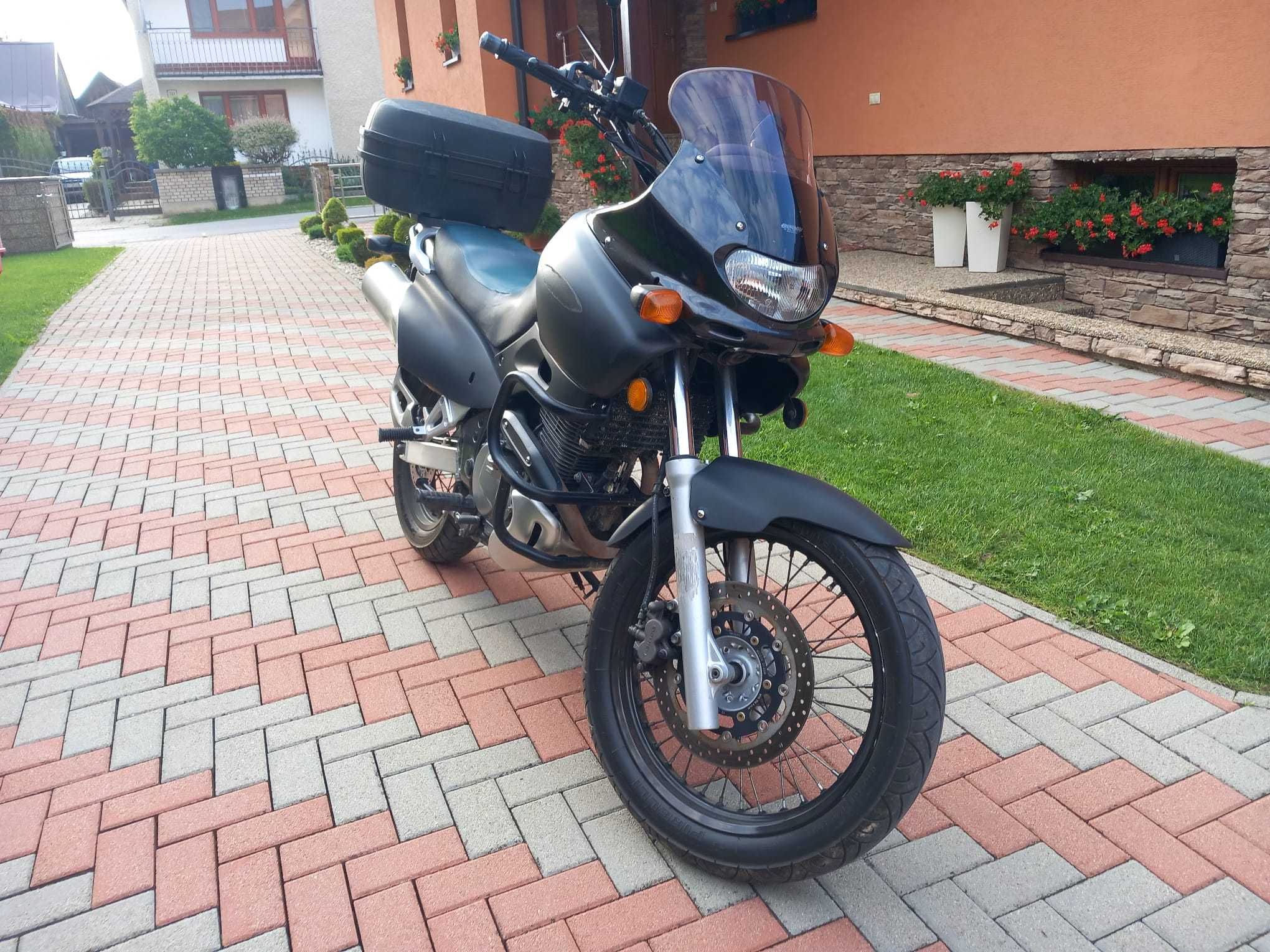 Suzuki XF 650 Freewild