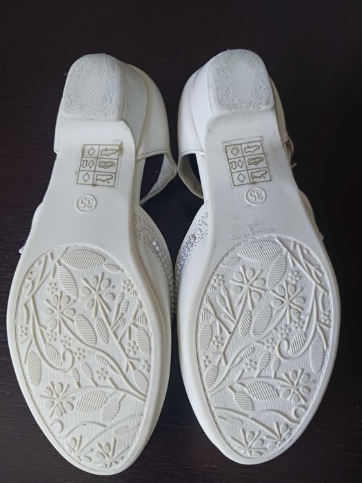 Buty komunijne dla dziewczynki